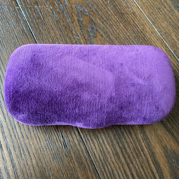 Authentic Gucci Sunglasses - Picture 6 of 7